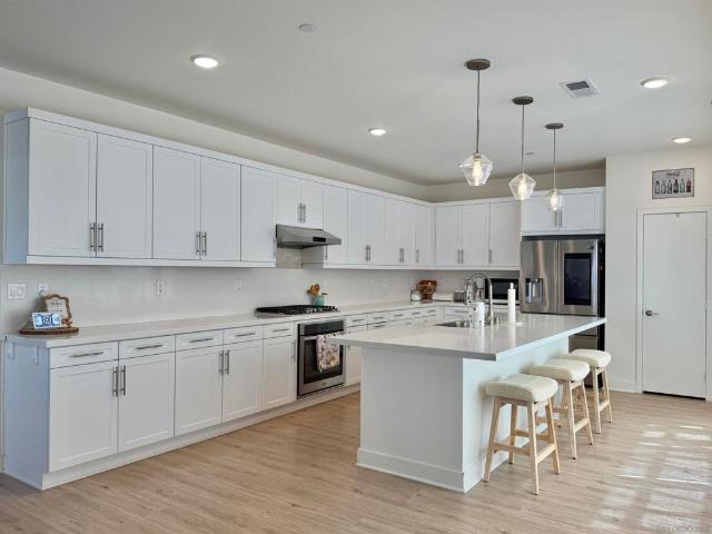 8866 Weston