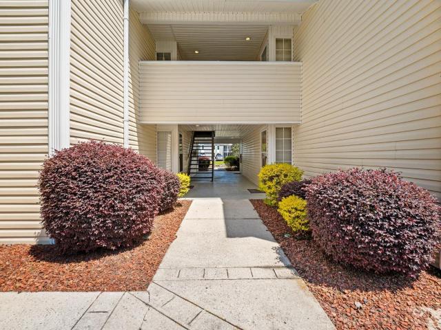 8861 Duckview Dr. F