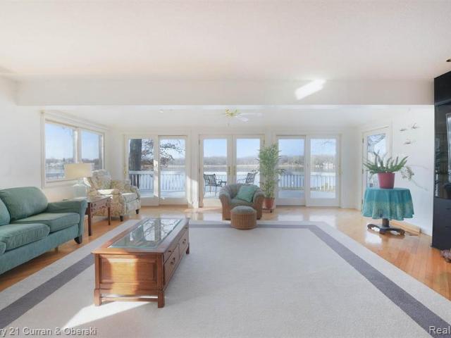 8862 Bellemere Court