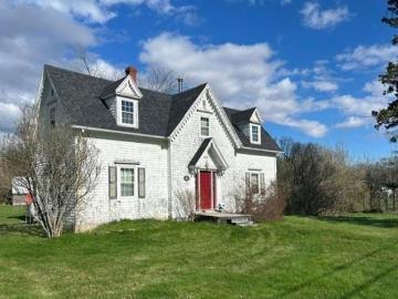 8863 Highway 2, Great Village, NS, B0M 1L0 house for sale | Listing ID 202611 | Royal LePage