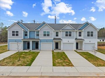 886 John St, Clayton, NC 27520 | MLS #10098