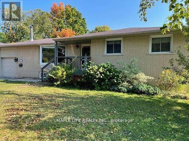 886 Srigley Street, Newmarket, ON, L3Y 1X7 house for sale | Listing ID N13811 | Royal LePage