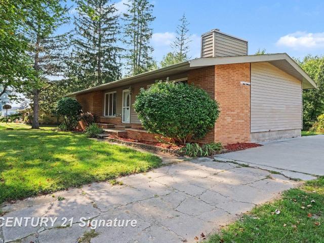 886 W Walnut Street