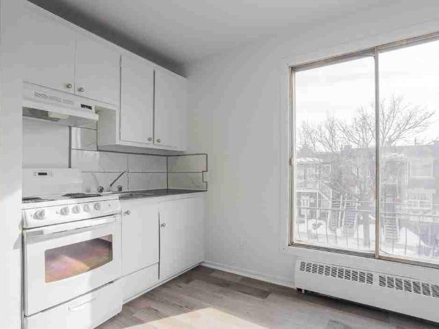 8877 Lajeunesse Studio Apartment for Rent at 8877 Rue Lajeunesse, Montréal, QC H2M 1R8 Ahuntsic