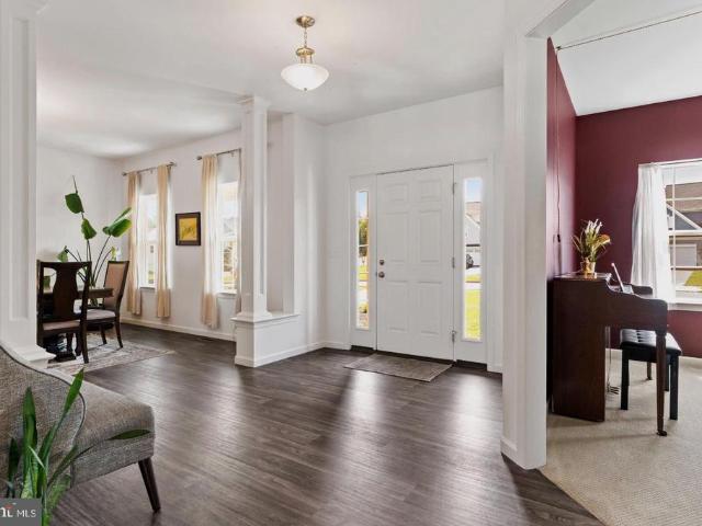 887 Ashfield Drive