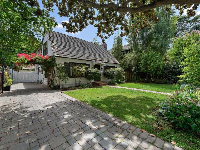 887 Harvard Avenue