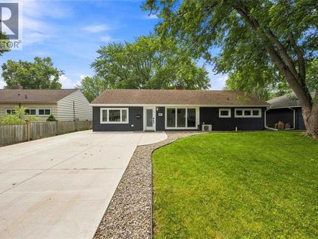 887 Mccaw Street, Sarnia, ON, N7V 2X4 house for sale | Listing ID 26024 | Royal LePage