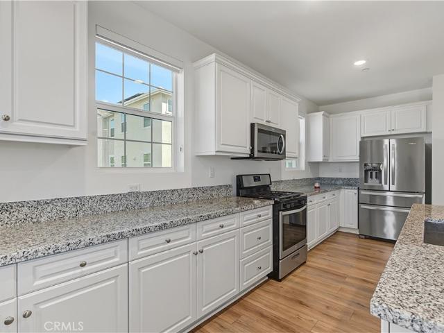 8881 Orangethorpe