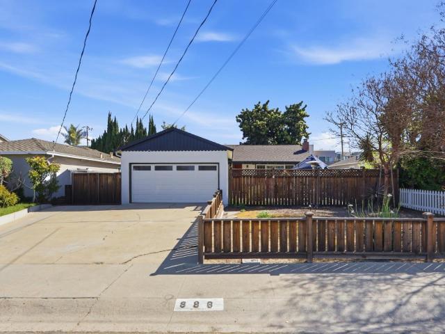 888 Corlista Drive