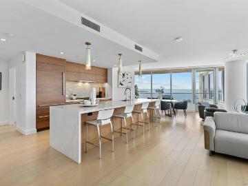 888 E Street, San Diego, United States, California