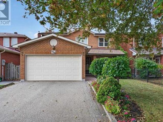 888 Messenger Meadow Drive, Mississauga, ON, L5C 3T2 house for sale | Listing ID W13841 | Royal LePage