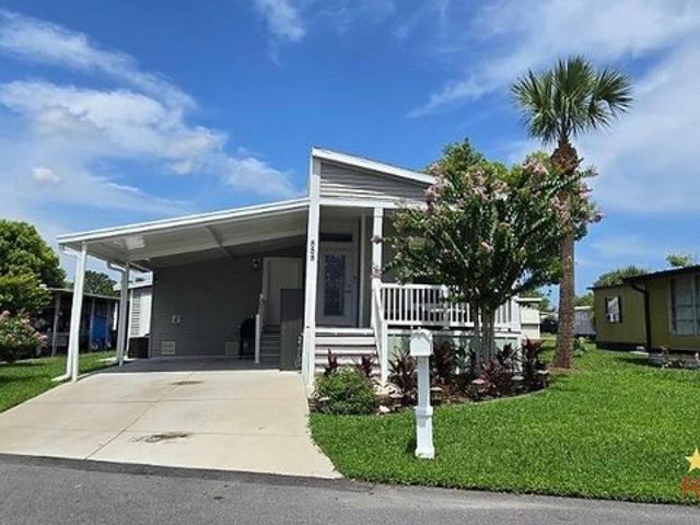 888 Poinsettia St, Casselberry, FL 32707