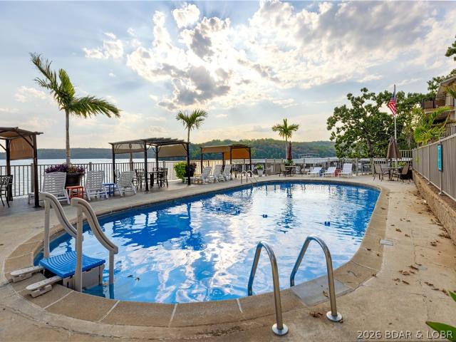 889 Malibu Road 14