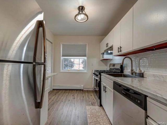 88 20 Parsons Boulevard 3D
