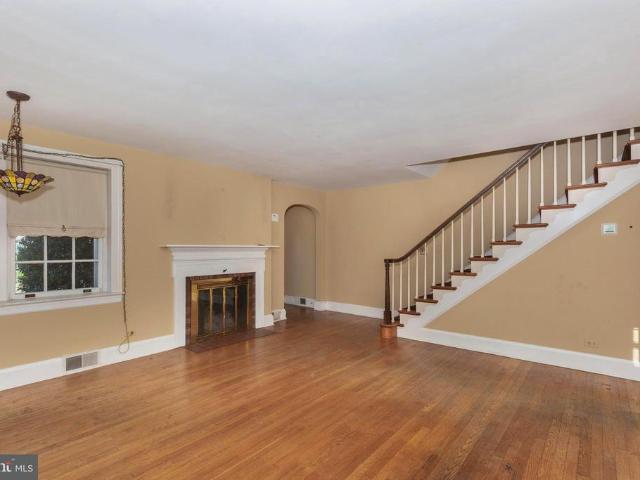 88 W Green Street
