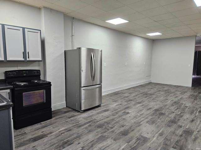 88 W Vincennes Street