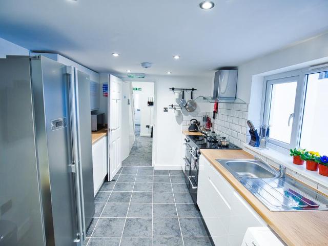 88 Wellington Street, Gravesend. 5 bed house share to rent £625 pcm £144 pw