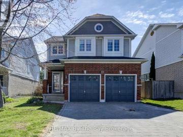 88 Wesley Avenue, Wasaga Beach, ON, L9Z 0B9 house for sale | Listing ID S13113 | Royal LePage