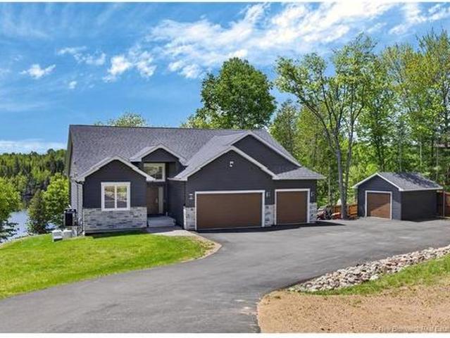 88 Woodmere Dr, Upper Kingsclear, NB, E3E 1V3 Luxury House for sale | Listing ID NB141008 | Royal LePage Carriage Trade Luxury Properties