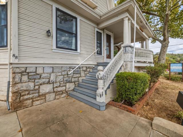 88 Bradford St