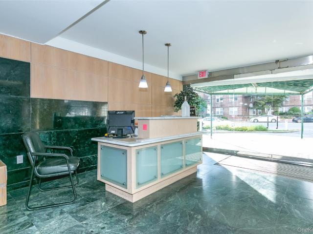 88 Cutter Mill Rd, Unit 418, Great Neck, NY 11021 | MLS #1020