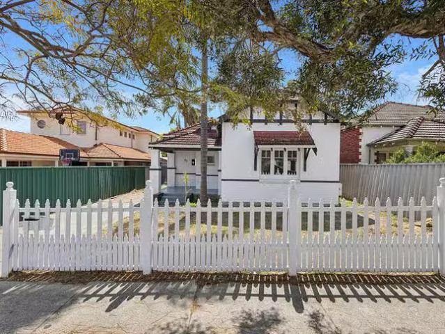 88 Ellesmere Street, Mount Hawthorn, WA 6016