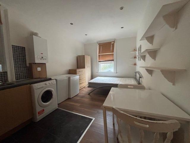 88 High Road, London NW10, Studio to rent, £1,500 pcm | PrimeLocation