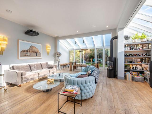 88 Highlever Road, London, W10 6PR, United Kingdom | 4 bed duplex for rent #139544229 | Rentberry