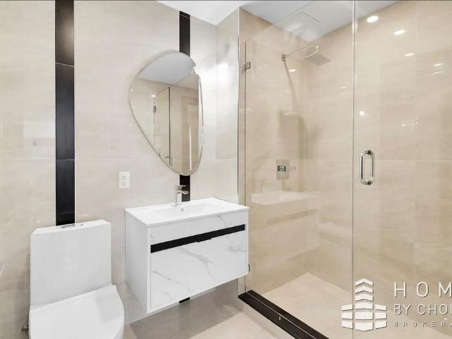 88 Linden Boulevard, Unit 8E