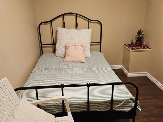 88 LOWINGER Avenue Unit# basement, Ancaster, Ontario, L9K1P9