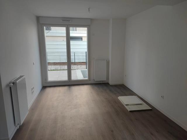 88G173_F2 à louer