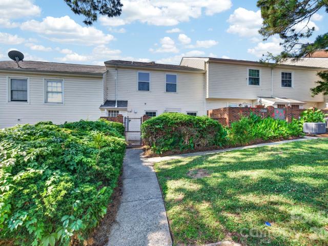 8904 Hunter Ridge Drive
