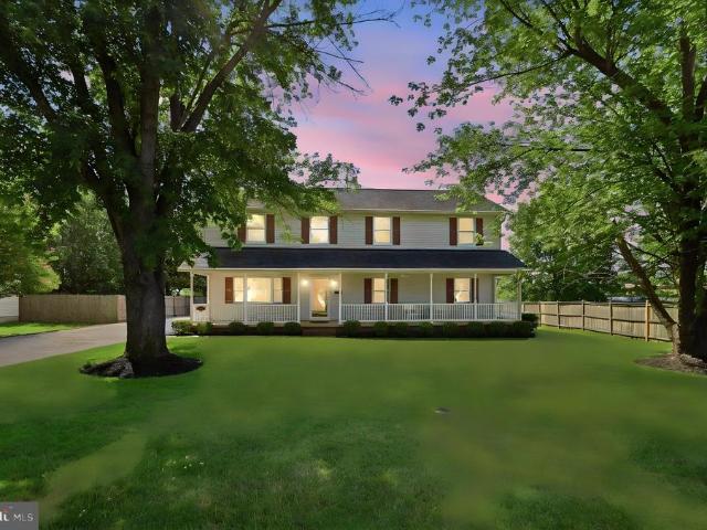 8905 Tudor Lane