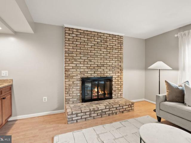 8906 Tailcoat Court