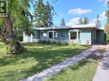8908 33 Avenue Nw, Calgary, AB, T3B 1M6 house for sale | Listing ID A2317 | Royal LePage