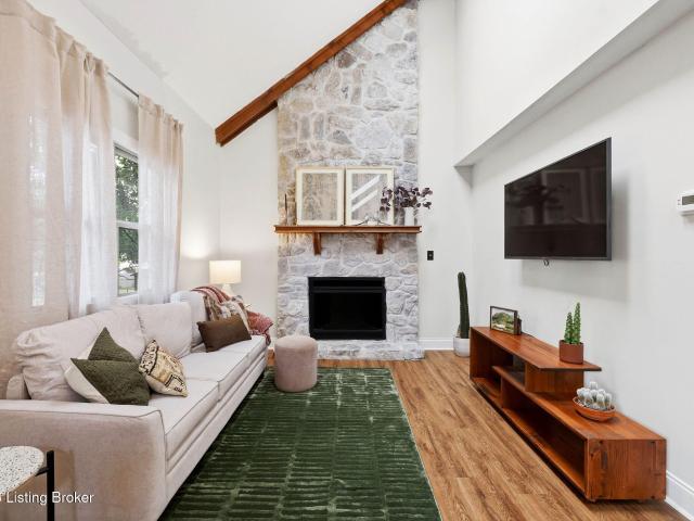 8909 Gutenberg Rd