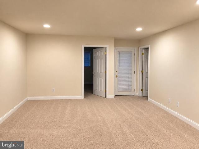8901 Singleleaf Circle