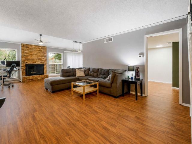 8903 Trone Cir # C