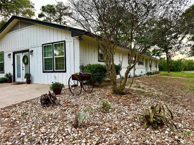 890 Highway 21 E