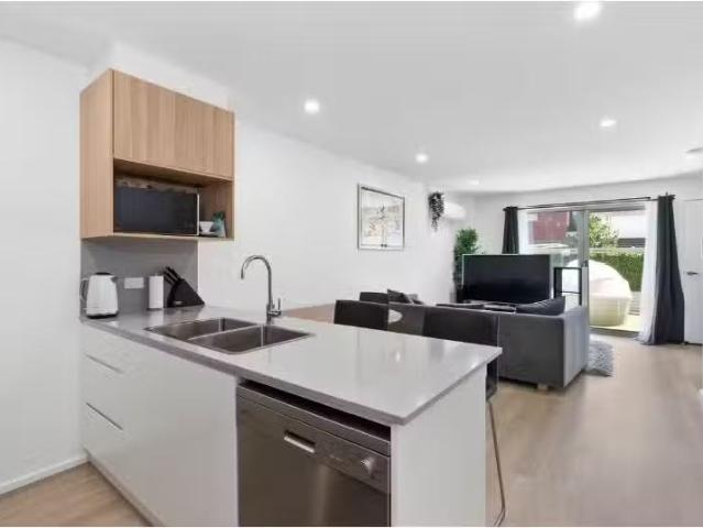 89/161 Mortimer Lewis Drive, Greenway Townhouse for rent List.