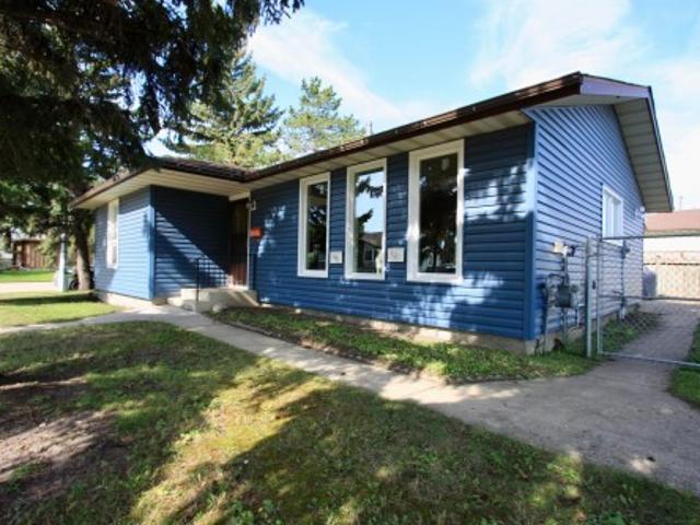 8912 99 Avenue, Morinville, AB, T8R 1K4 house for sale | Listing ID E4504 | Royal LePage