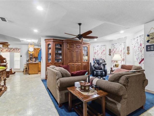 8913 N Bentsen Palm Drive