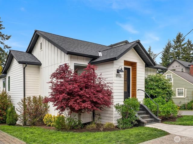 8913 8th Ave NE, Seattle, WA 98115 | MLS #2537