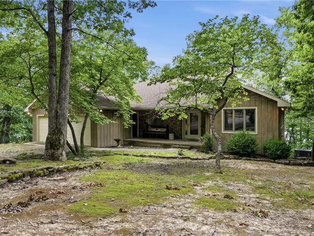 891 Lakeview Drive