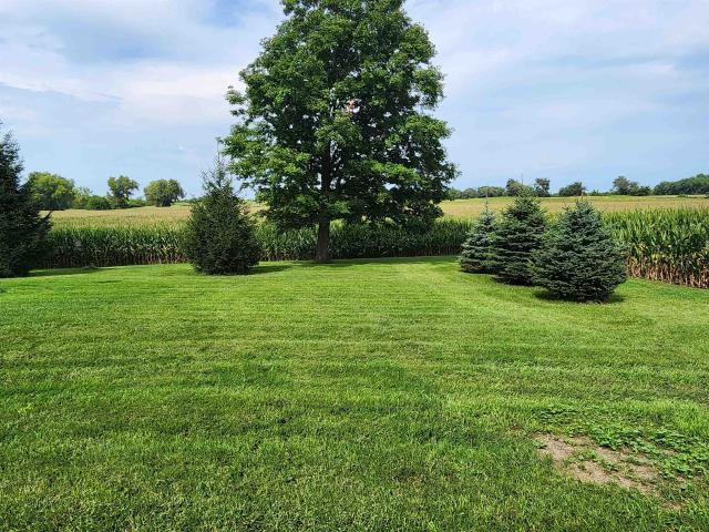 8929 E County Hwy N