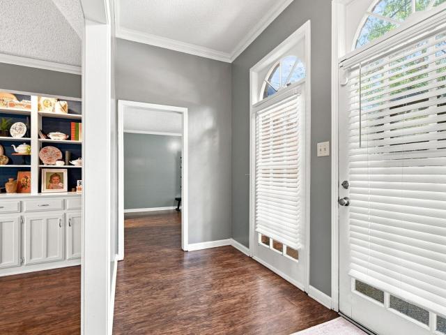 8923 hickory trail dr