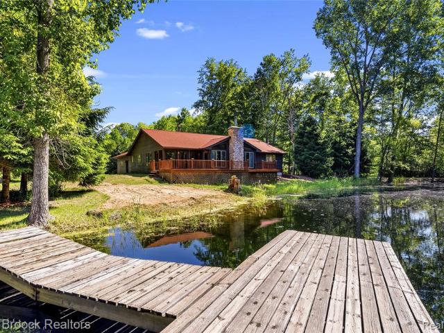 892 W Barnes Lake Road