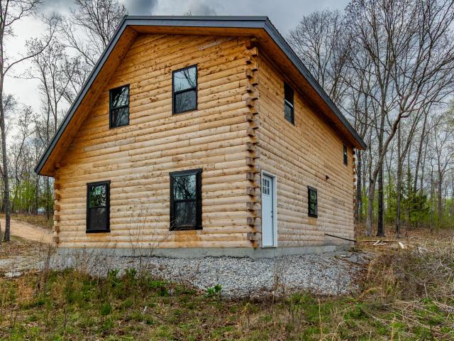 8934 Private Road 8209