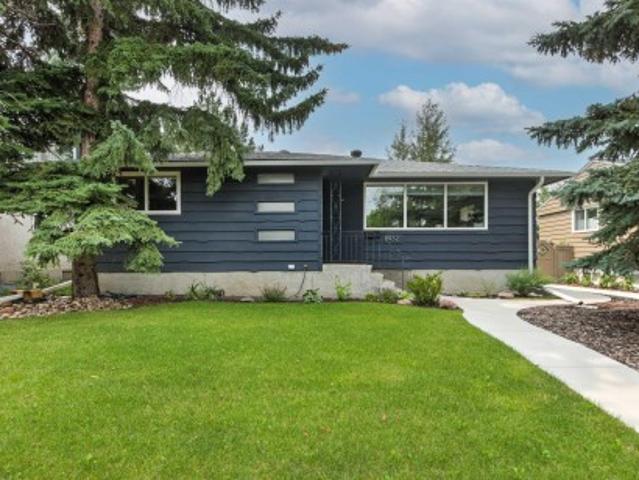 8932 Street Nw, Edmonton, AB, T5R 0T8 house for sale | Listing ID E4500 | Royal LePage