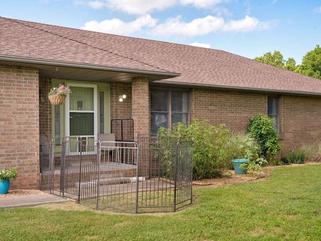 8933 W Farm Road 60